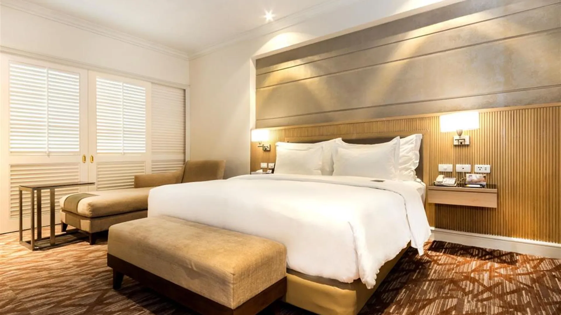Quest Plus Conference Center, Clark Clark Field Hotel