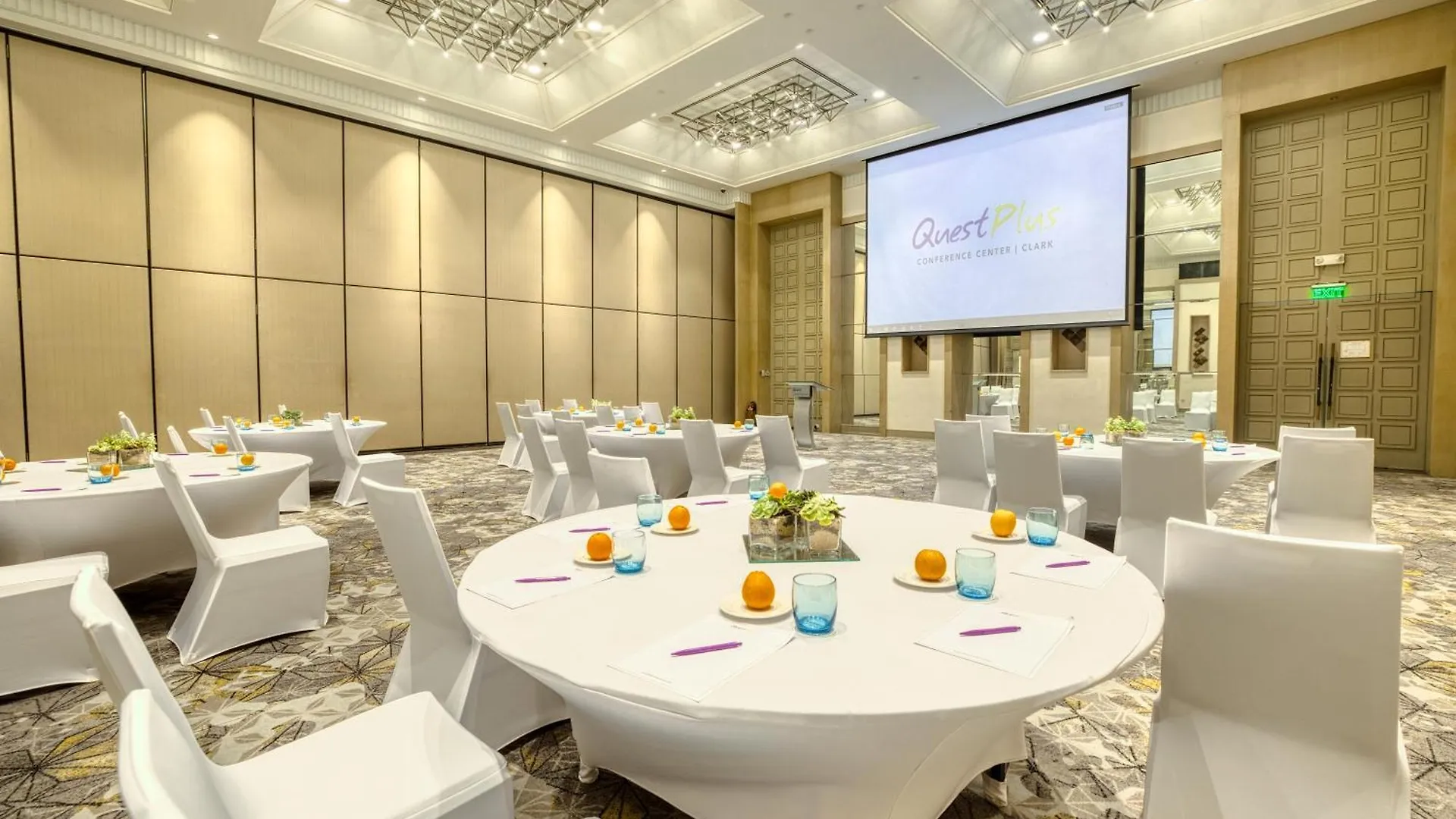 ****  מלון אנגלס Quest Plus Conference Center, Clark הפיליפינים