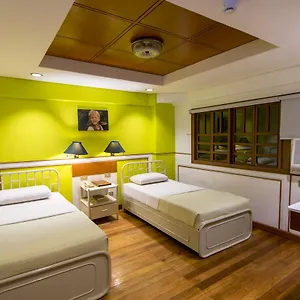 https://the-manor-hotel.davao-hotels.com